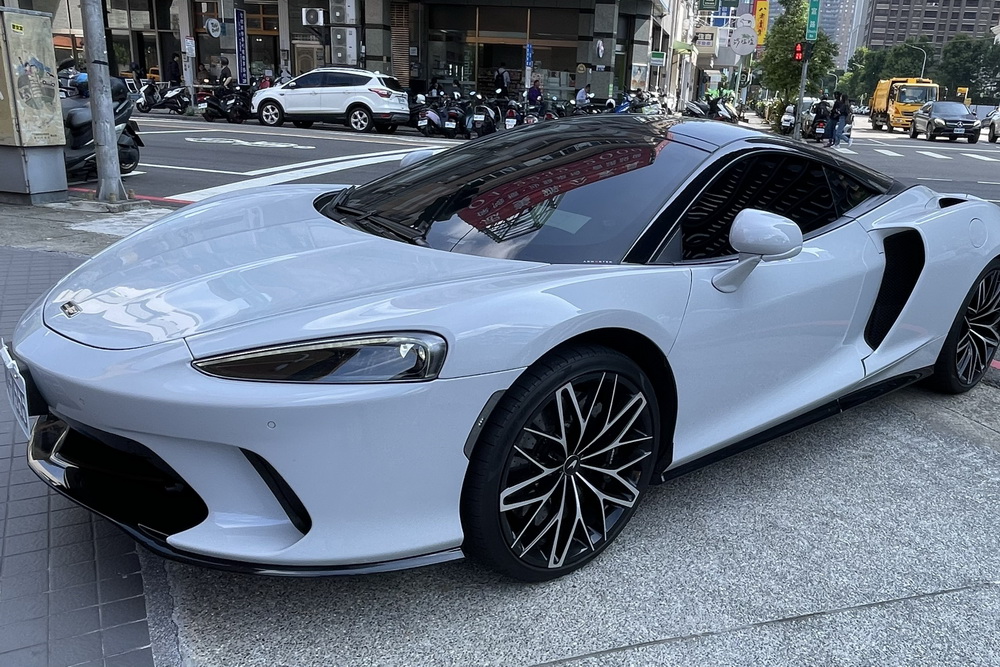 詐團扣押物變價拍賣會　超跑、豪車竟不敵雙B流標