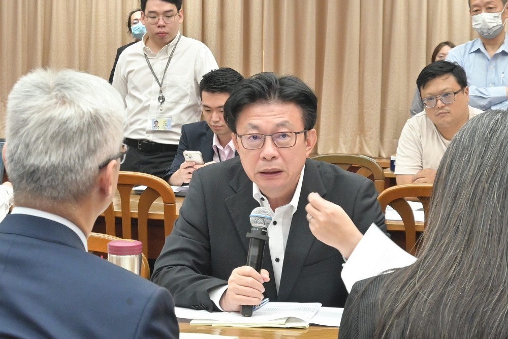 邱志偉批馬英九海峽論壇發言違法　郭國文：回台後和某網紅一起反罷免？