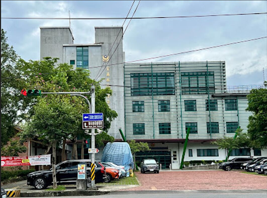劣警偷拍長官女兒如廁被活逮　搜查住處赫見3女警也是「鏡中人」