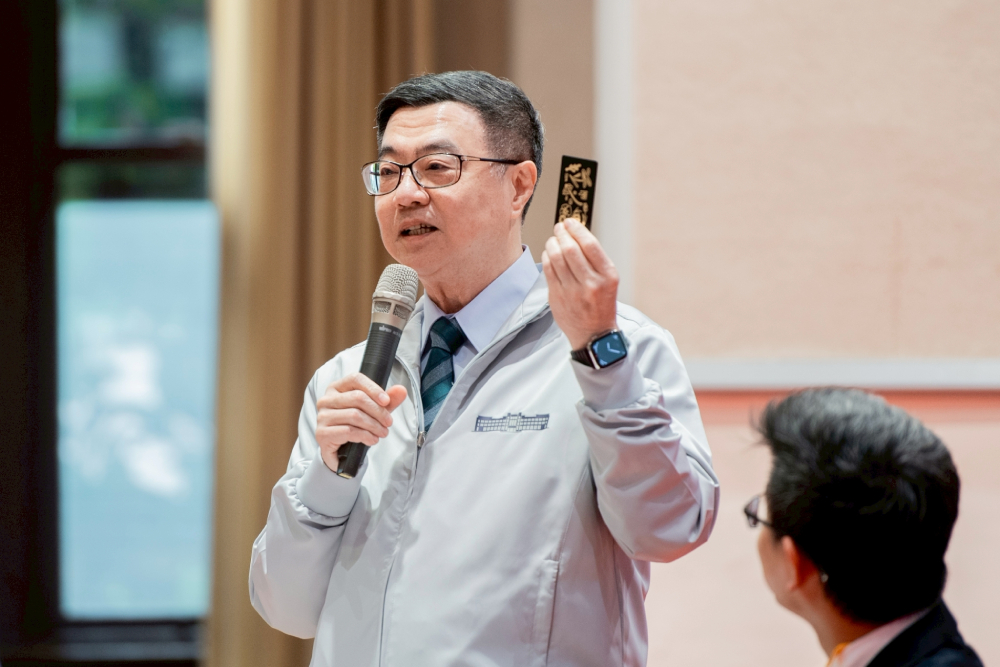【藍蝴蝶專欄】行政院長的「輪迴說」：佛系施政還是報復心態？