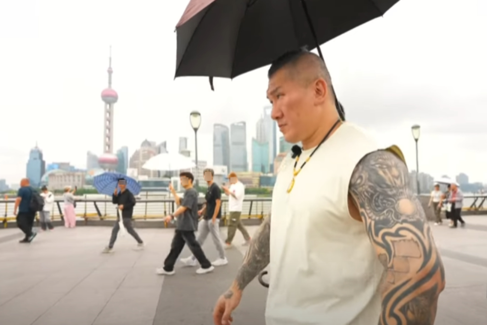 【鄧哲偉專欄】反中網紅的大轉變　館長上海行的象徵與爭議