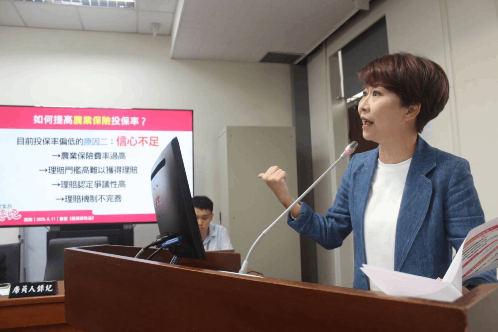 陳亭妃揭退農保「一夕歸零」　陳駿季坦言不希望「一審查定生死」
