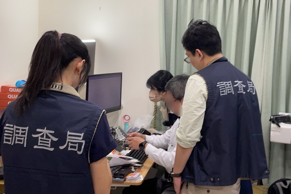 利用惡意電腦程式搶租網球場　調查局逮2嫌訊後交保