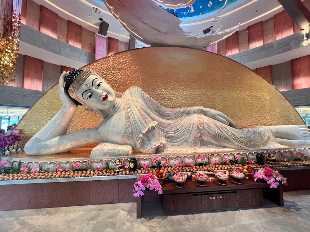 【張亞中專欄】靈鷲山福城開光：山海天心交會處，一座接引眾生的靈性之城