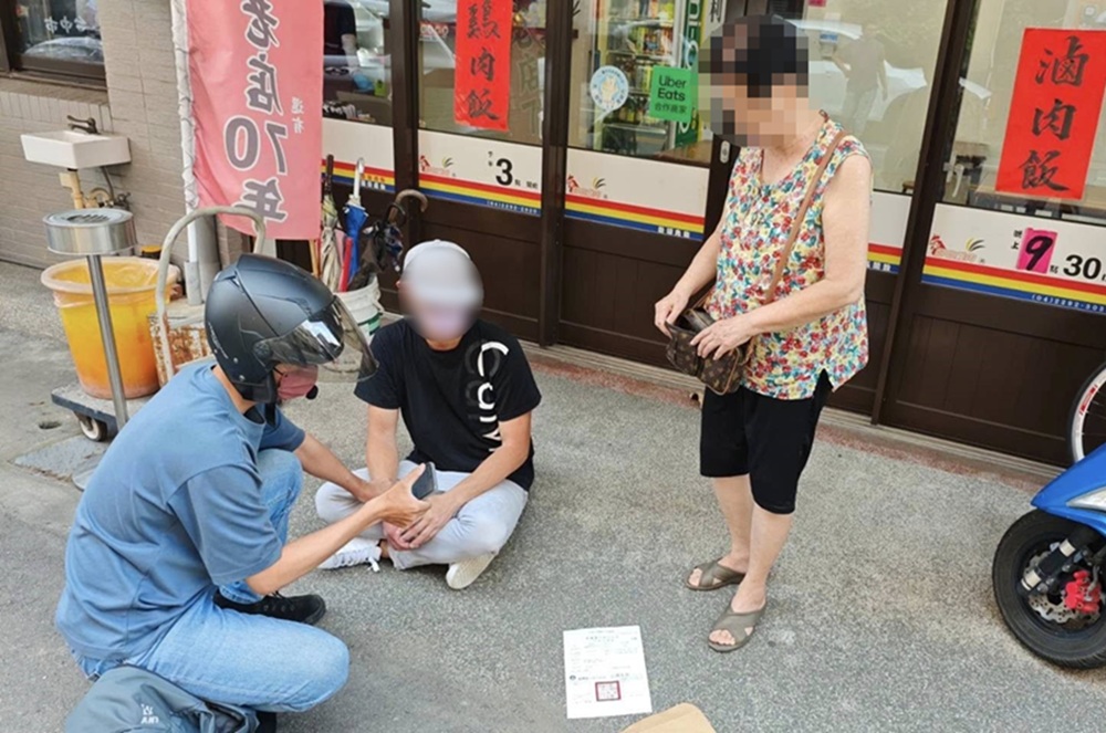 跟著戴帽口罩男走　警逮面交車手8旬嬤驚呼真夭壽