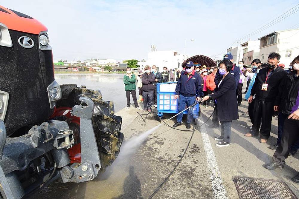 農機具車需清楚掛牌再上路　彰化縣府：違規最高罰10800元並沒收車輛