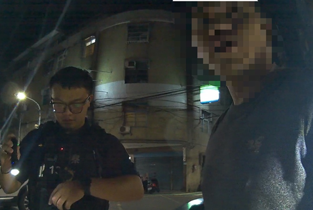 男涉藏毒女雙通緝　違規停車情侶檔雙雙被逮