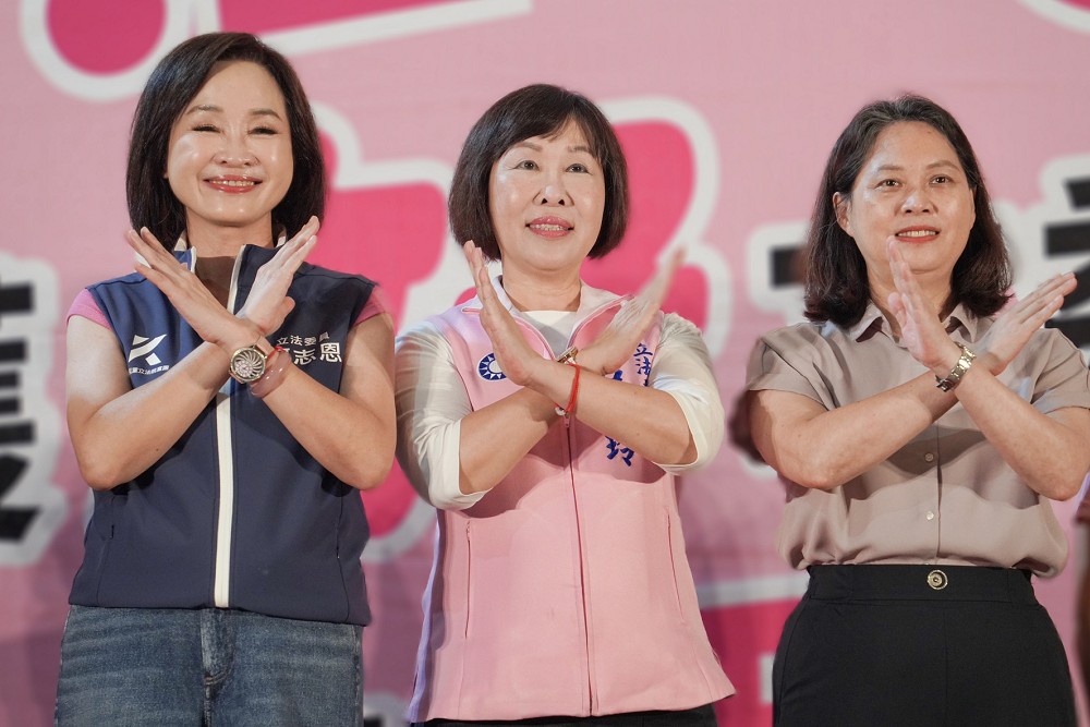 桃園藍白大合體抗惡罷　賴香伶籲民眾黨支持者相助呂玉玲