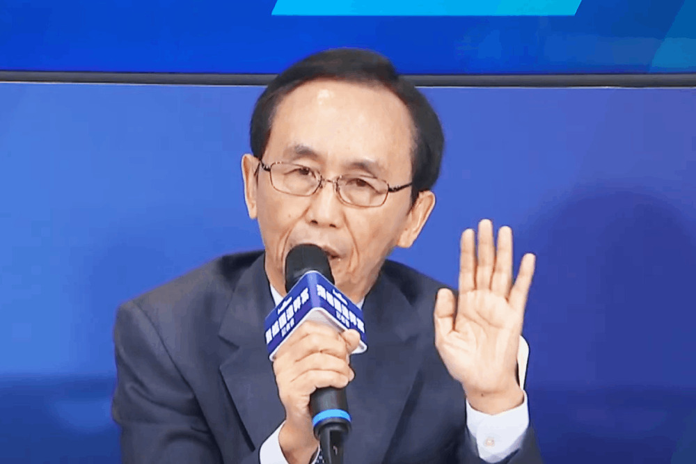 潛艦國造指黃曙光貪污犯　吳子嘉遭求償200萬免賠