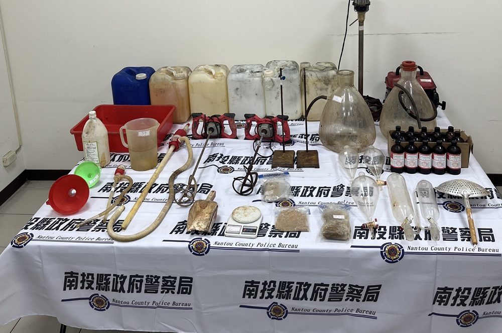 喵喵製毒工廠藏國有山區　警扣毒品與半成品180公斤