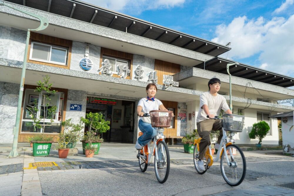 台東鹿野再增YouBike6處站點　饒慶鈴促低碳旅遊迎熱氣球盛會