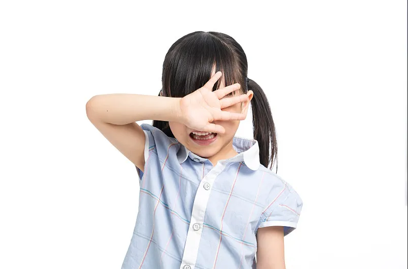 就愛這一味！保險業務員鞋面裝針孔　專偷拍女童群底