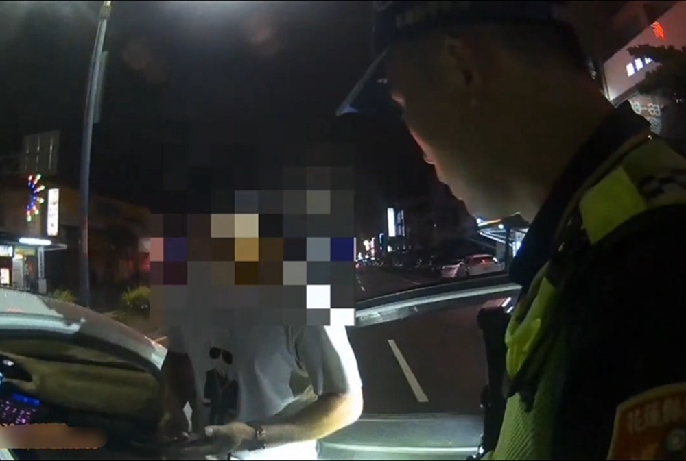 無照開車警攔查　50歲友人冒冷汗露餡查獲安毒
