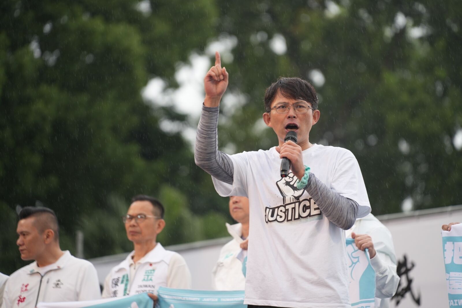 下令全黨支援高虹安與藍委　黃國昌寄信給黨員726出門反罷