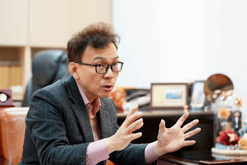 新竹街頭爆罷免抹黑爭議　鄭正鈐赴地檢提告柯建銘等人