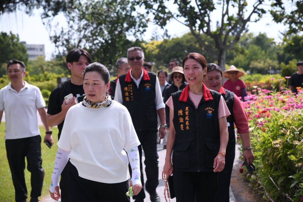 花蓮知卡宣親水園區第一期完工　徐榛蔚視察宣布712開放戲水