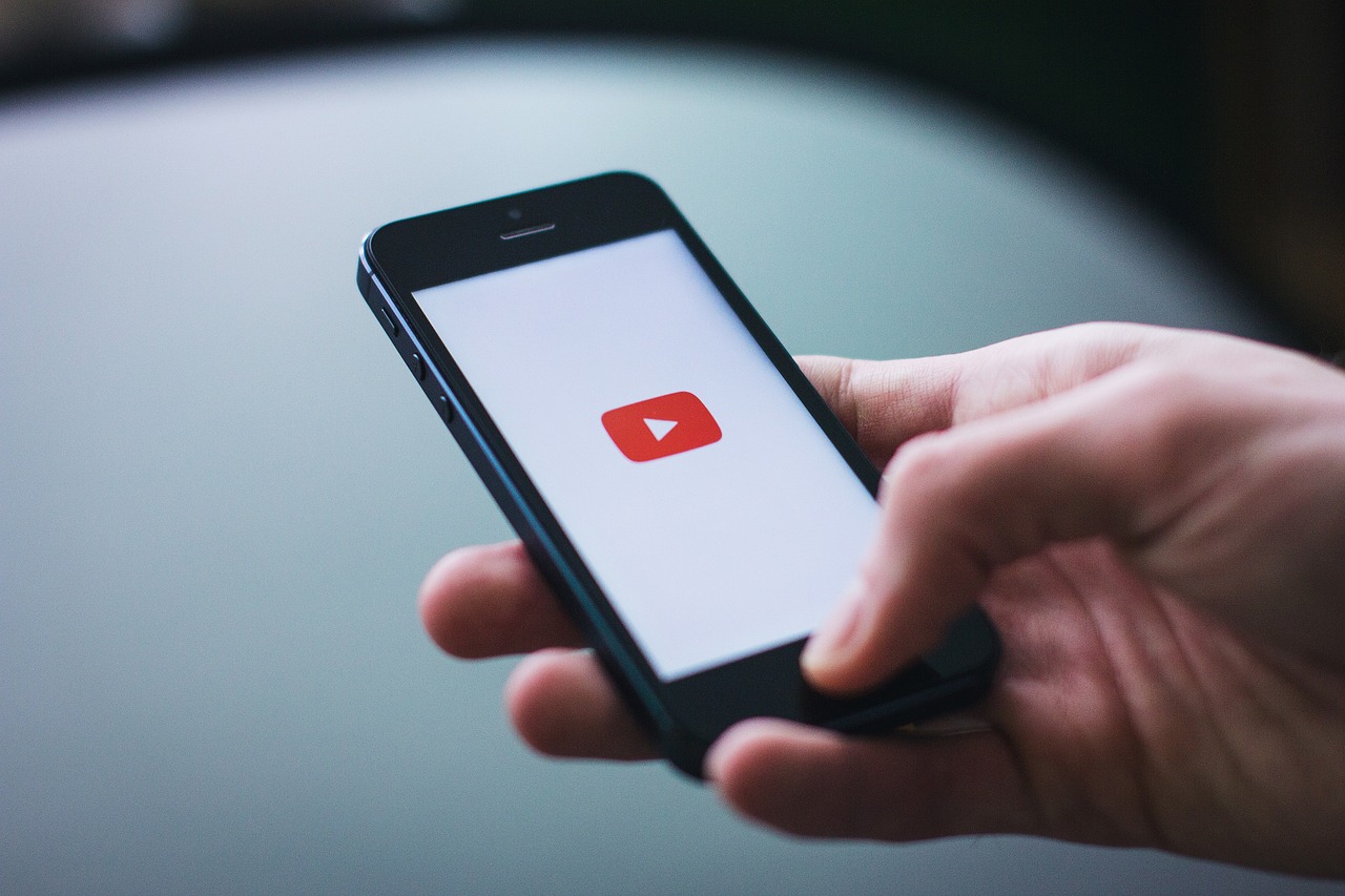 YouTube調升直播年齡門檻 中國遊戲巨頭強化暑期未成年限玩措施