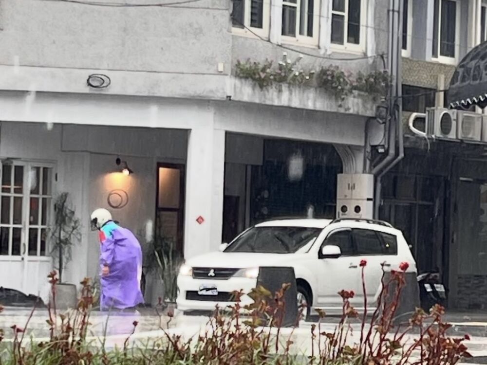 花蓮日出大道逢雨必滑？　鄧子榆採2方式改善籲減速