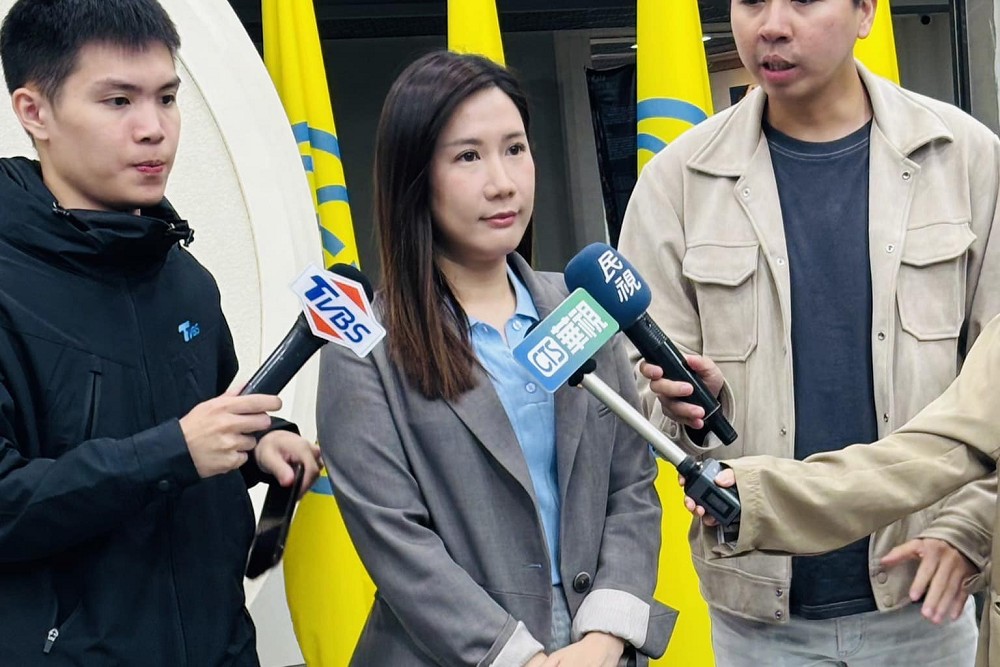 遭質疑身著背心挺王鴻薇「行政不中立」　里長強硬回擊：賴清德中立嗎？