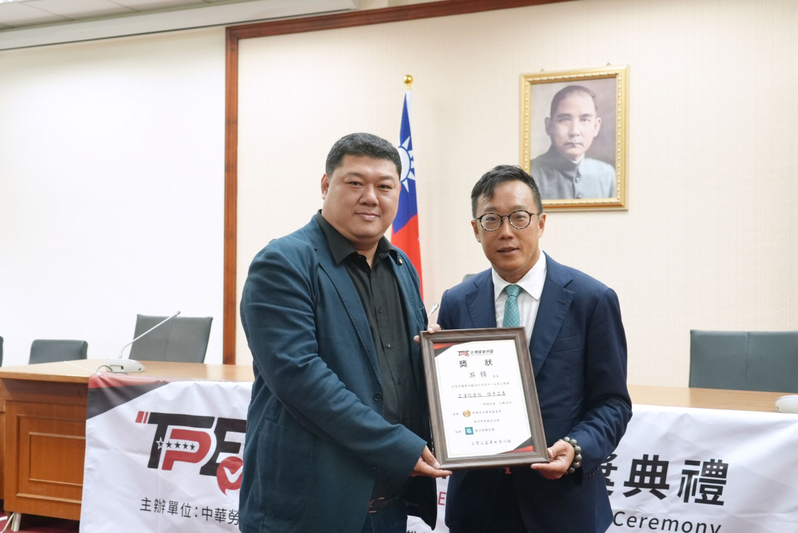 獲選全院優秀立委、地方建設守護獎　游顥感謝AI客觀評鑑肯定