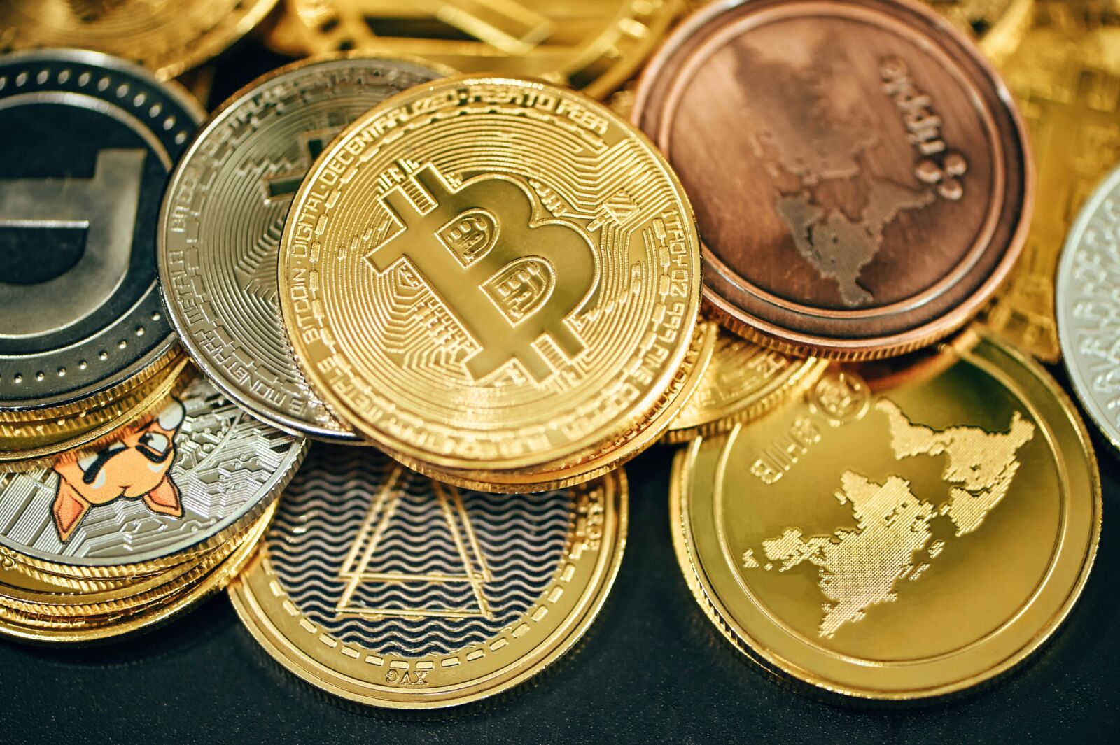 【鄧哲偉專欄】比特幣創新高 對台灣金融的省思