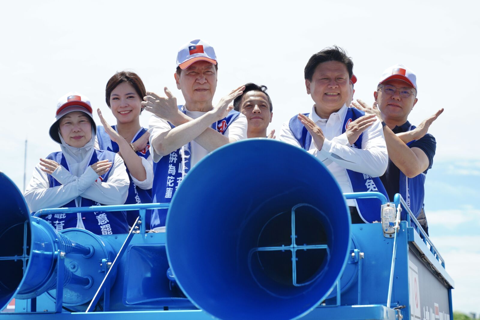 趙少康偕台北議員聲援傅崐萁　轟童子賢罷免前夕搞抹黑