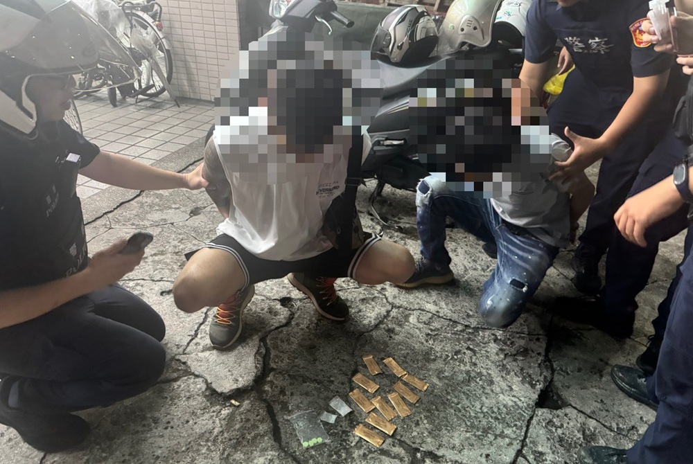 騎機車等紅燈滑手機　警靠近心虛丟依託咪酯菸彈