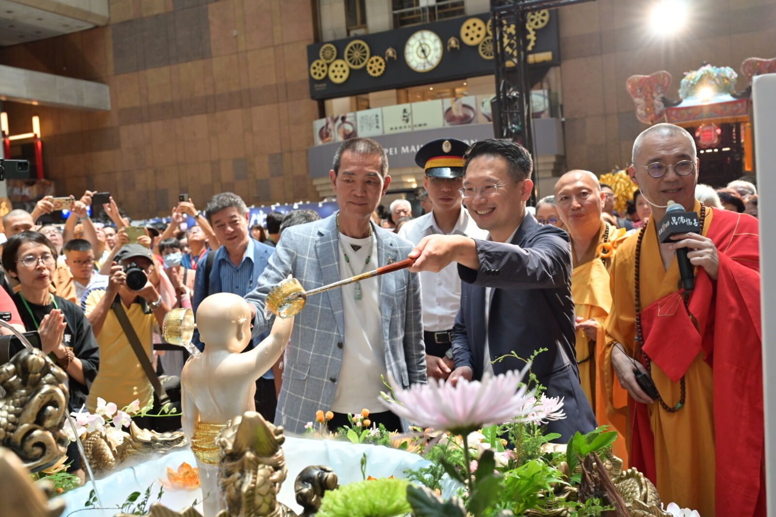 景福宮開漳聖王神轎首進駐北車　蘇俊賓：多宗教共融打造台灣多元價值