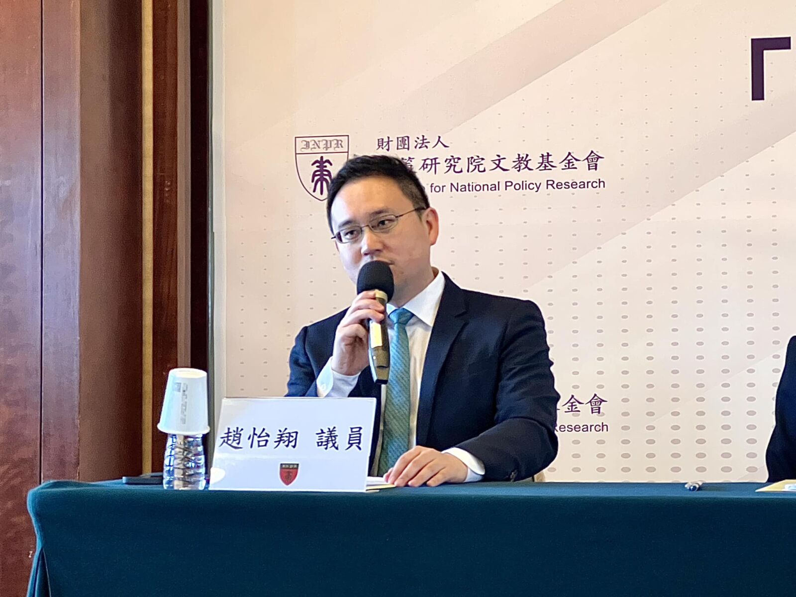 趙怡翔請辭議員　交棒劉品妡爭取選民支持