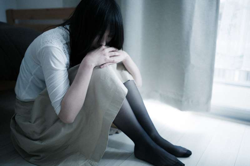 無品嫖客下藥迷姦應召女　完事留1.4萬假鈔在床頭