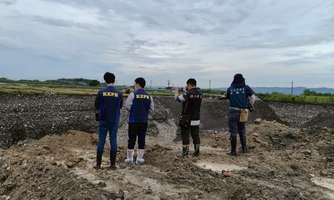 高市府嚴查美濃農地盜採土石　經發局：持續與檢方合作