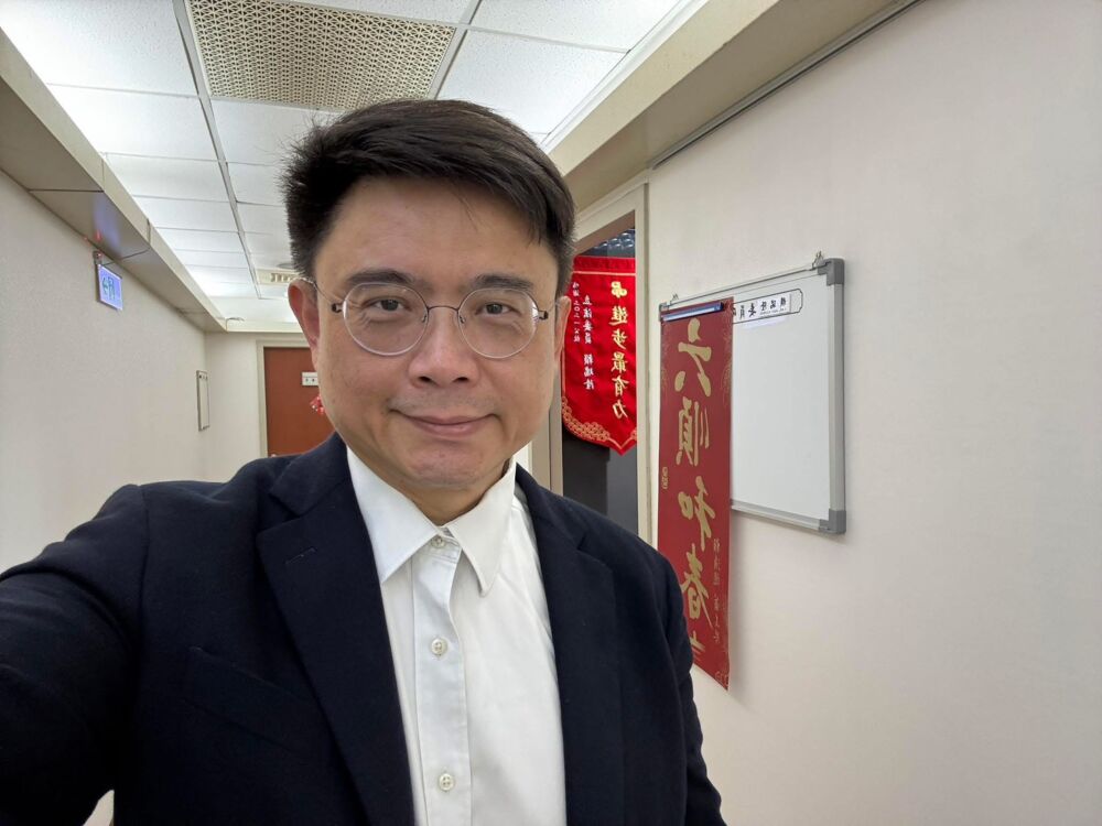 轟國民黨惡修財劃法高雄蒙巨損　賴瑞隆、邱議瑩、許智傑點名柯志恩負責