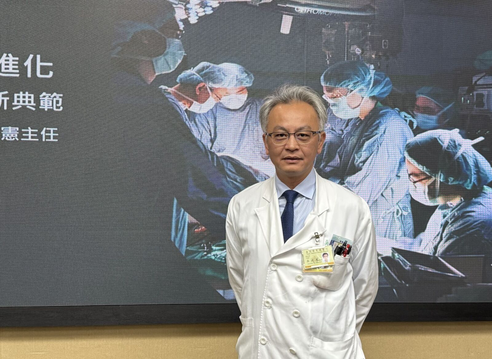腫瘤吃掉⅔骨頭 北榮醫師巧手「小腿骨折成U型」拼回下巴