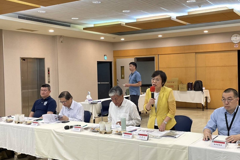 內政部邀李鴻源研擬堰塞湖防災對策　顧立雄：中秋節前讓災民恢復生活