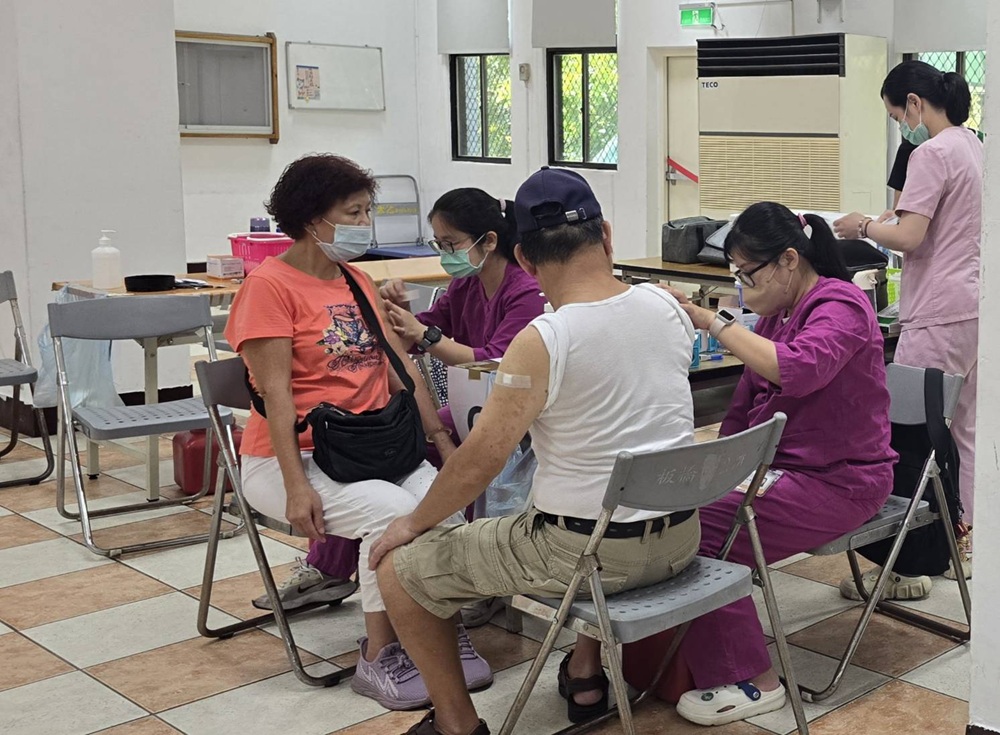 雙10連假疫苗接種不打烊　新北加開39處社區接種站