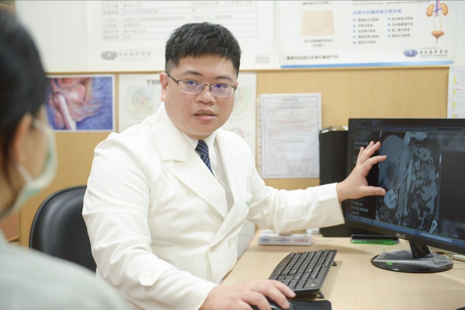 6旬婦偶爾「滴滴答答…」無痛血尿 竟是輸尿管長5公分大腫瘤