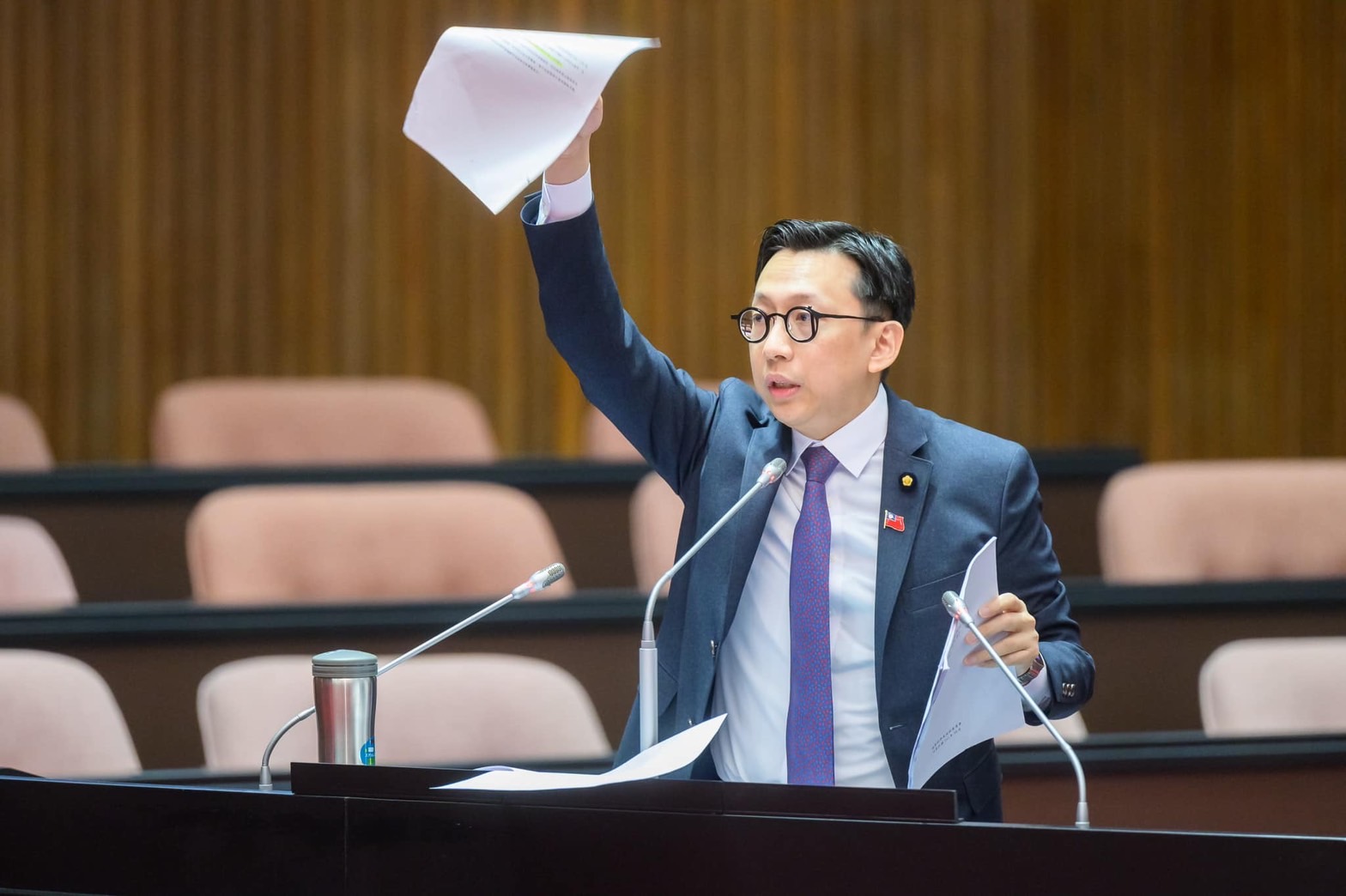 被網友抓包留言像AI回覆　葛如鈞認了：自費測試科技實驗