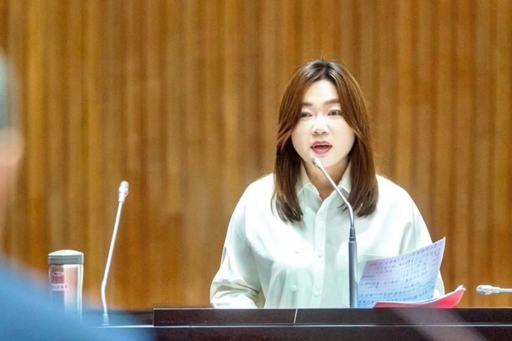 馬文君盼顧立雄法律專業檢視不合理合約　籲國防部勿幫廠商找理由