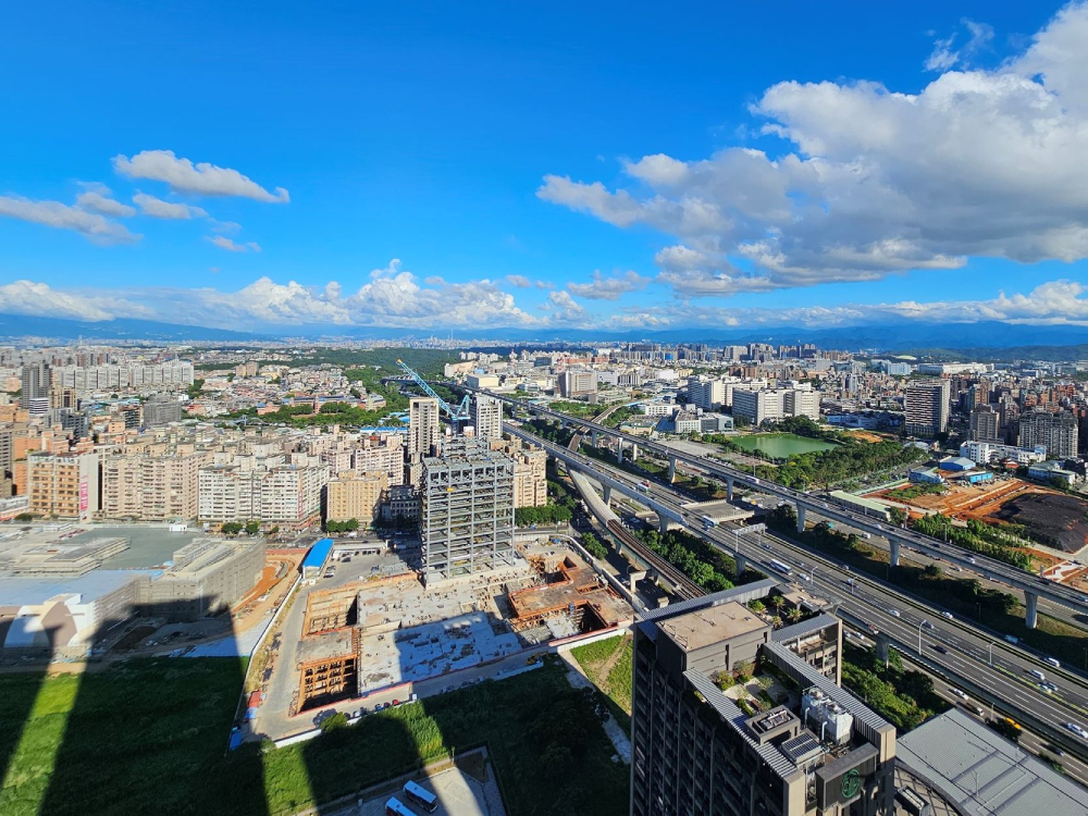 新青安鬆綁、傳統旺季支撐房市　永慶房產集團曝10月全台房市交易月增5%