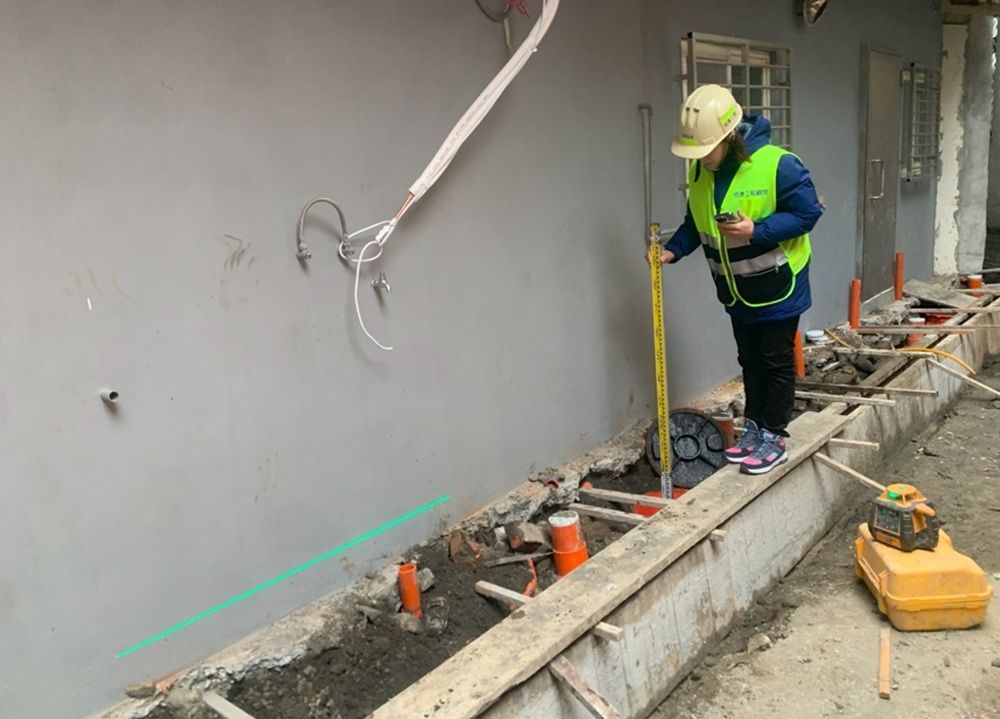 10個月15次勘查　住戶自拆違建接管後巷不再有臭味