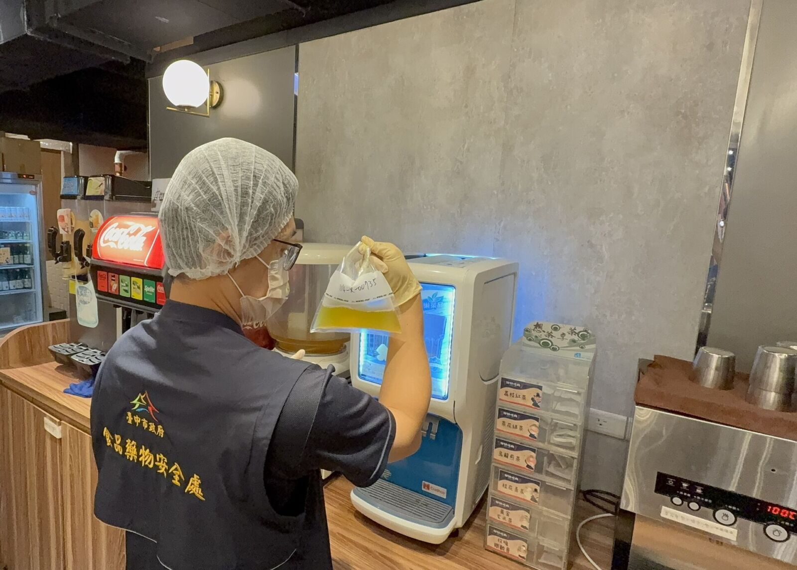 「吃到飽」飲料好髒！腸桿菌超標 漢來海港、饗麻饗辣PLUS全挨罰