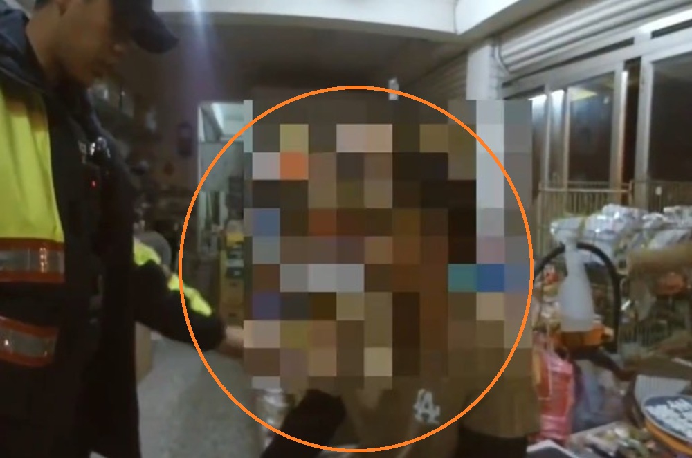 夜闖雜貨店涉行竊　警連逮把風男還起獲K毒