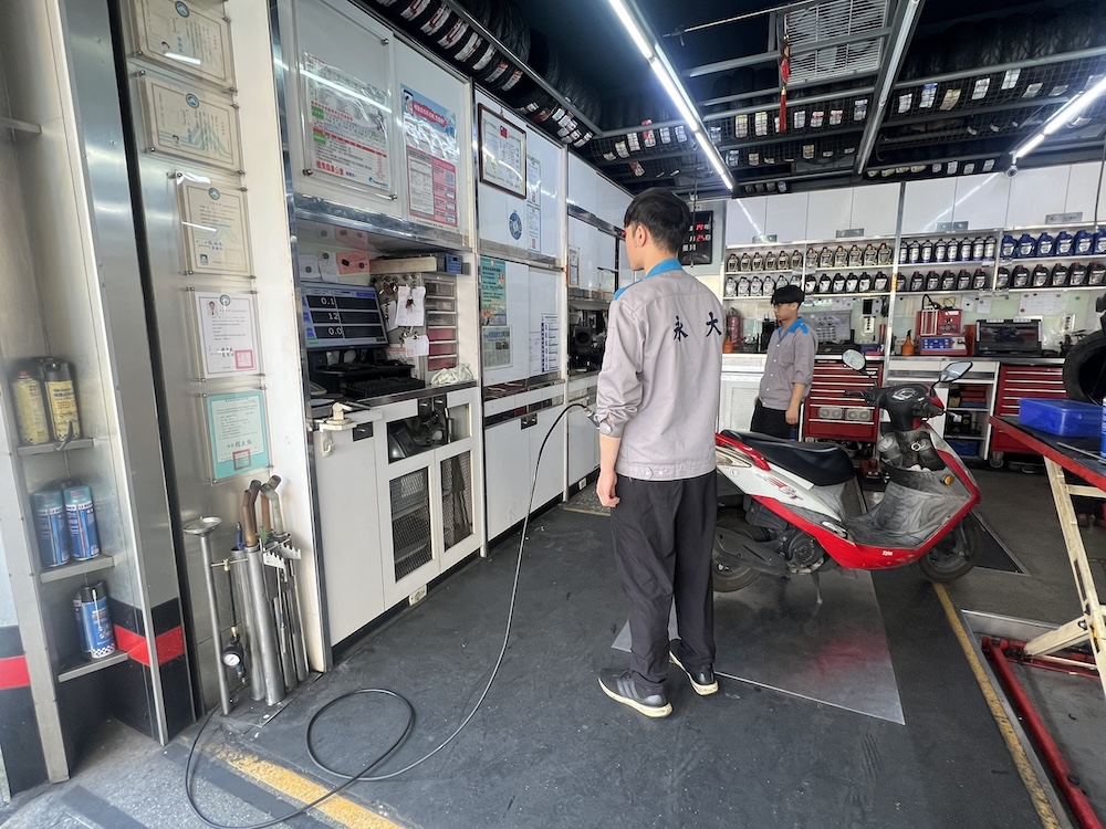 機車定檢通知全面E化　新北市明年起改傳簡訊