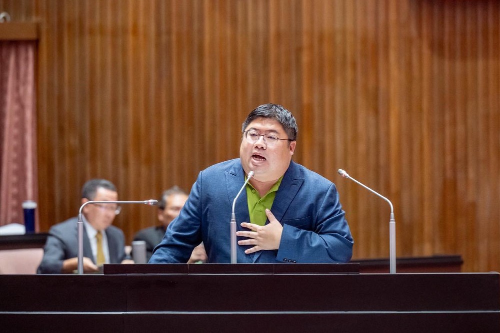 蔡易餘修正國民年金法　國保老年年金補到每月8千、喪葬給付最高21萬