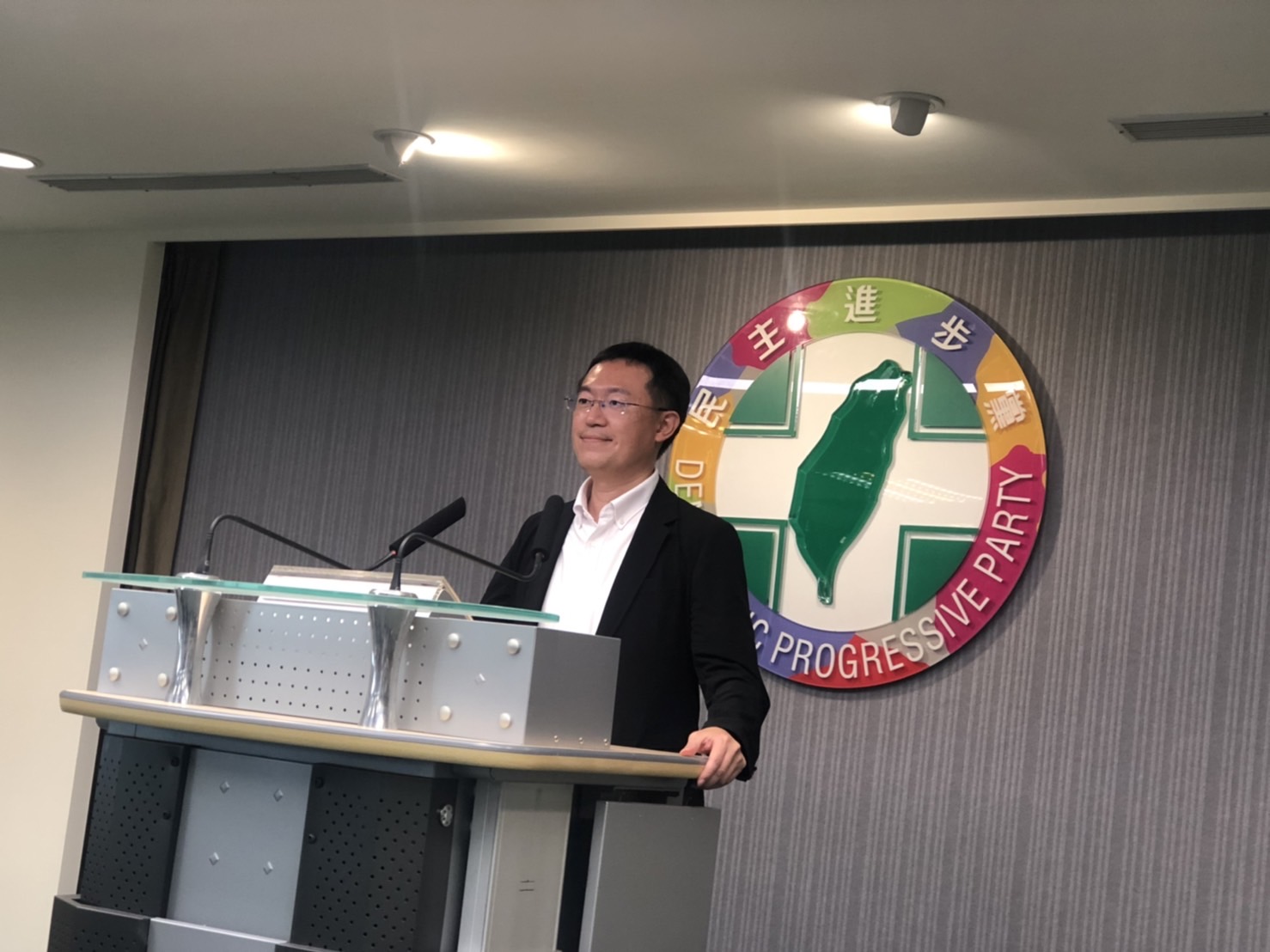 總預算卡關陷僵局　民進黨：藍白提案矛盾、自毀憲政程序