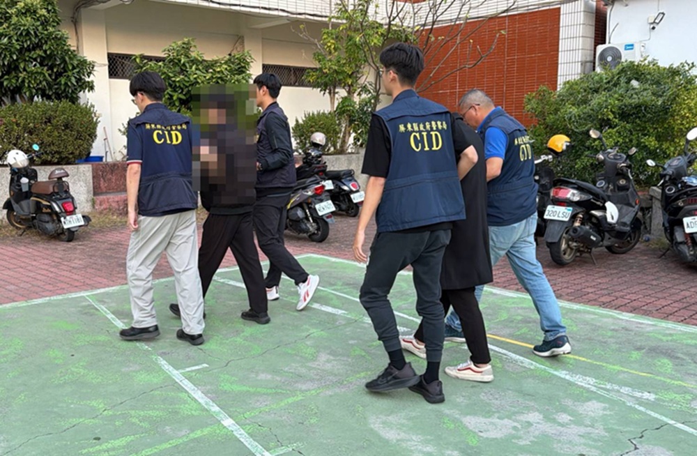 被騙800萬元還要再面交　警天羅地網逮2車手保住120餘萬元