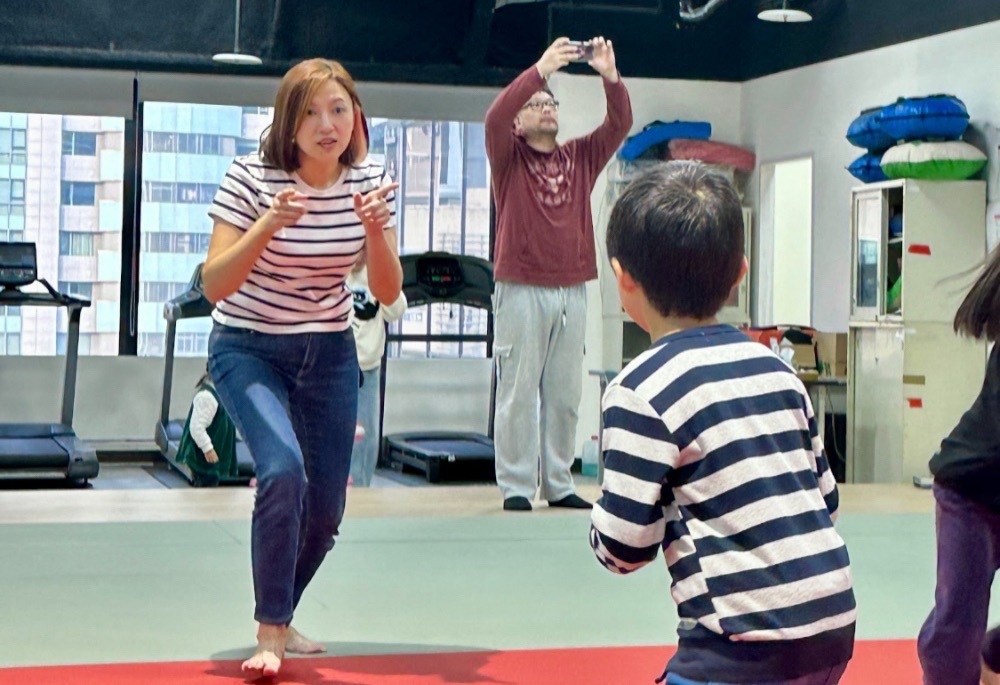 新北婦幼安全防護過好年　陳乃瑜攜手警察局推廣簡易防身術