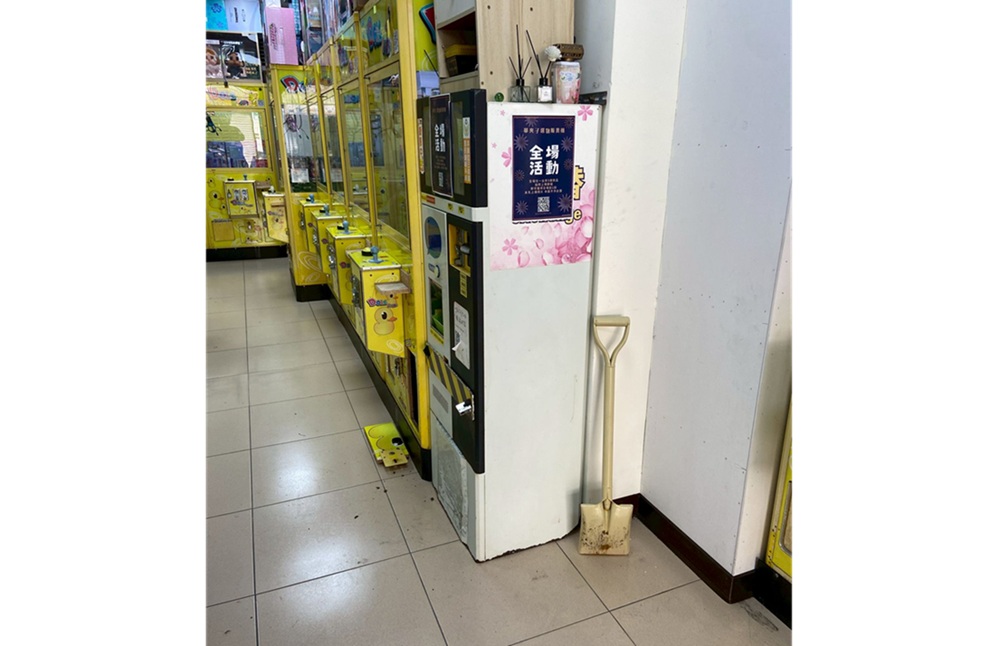 通緝犯圓鍬拆夾娃娃機台　警鷹眼1小時逮34歲竊嫌