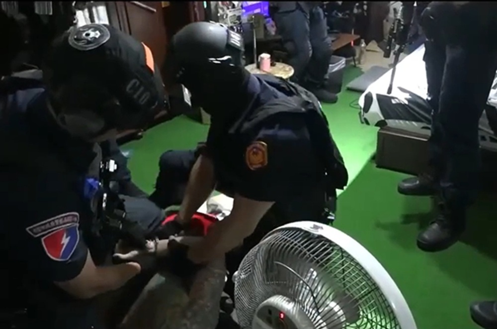 全臺最大釣魚簡訊集團　刺青師夥同幫派幹部遠端詐騙百餘人