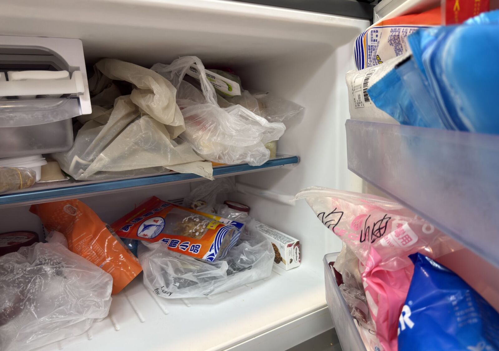 年後清冰箱「食物發霉切掉就好」？ 營養師揭NG行為大傷肝